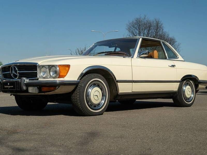 Beigebeige sabbia Gebruikt 1972 Mercedes SLC450 Coupé | € 54.000 - Afbeelding 1/4