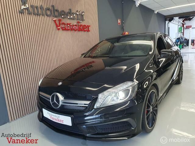 Zwart Gebruikt 2015 Mercedes A45 AMG AMG Hatchback | € 24.995 - Afbeelding 1/4