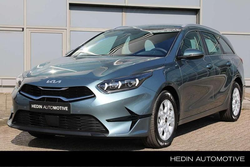 Grijs Nieuw 2025 Kia Ceed Sportswagon Stationwagen | € 31.950 (Eerlijke prijs) - Afbeelding 1/4