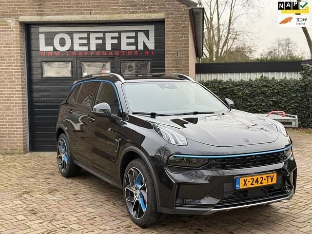 Zwart (metallic) Occasion 2024 Lynk & Co 01 SUV | € 28.950 (Eerlijke prijs) - Afbeelding 1/4