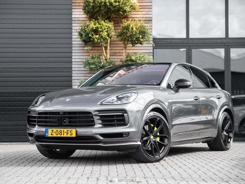 Grijs Occasion 2019 Porsche Cayenne SUV | € 64.950 (Eerlijke prijs) - Afbeelding 1/4