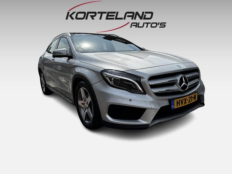 Grijs Gebruikt 2016 Mercedes GLA180 Prestige SUV | € 18.950 (Eerlijke prijs) - Afbeelding 1/4