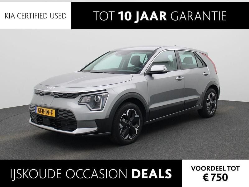 Grijs, metallic lak Occasion 2024 Kia e-Niro Light SUV | € 29.440 (Goede deal) - Afbeelding 1/4