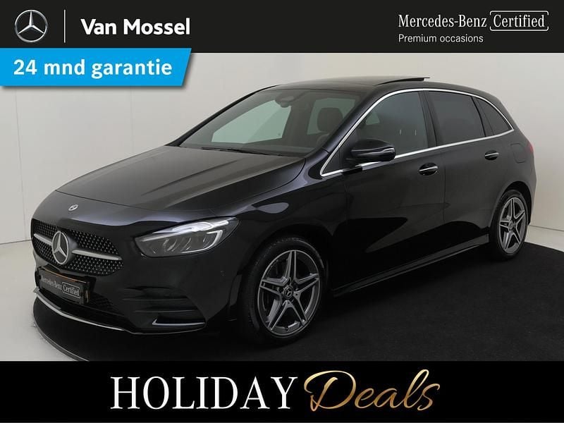 Zwart Gebruikt 2024 Mercedes B250e AMG line MPV | € 39.945 (Super prijs) - Afbeelding 1/4