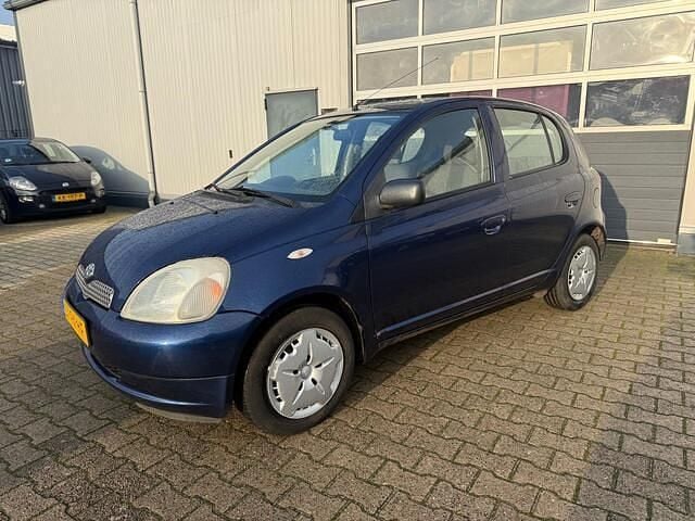 Blauw Gebruikt 2000 Toyota Yaris Luna Hatchback | € 1.495 (Goede deal) - Afbeelding 1/4