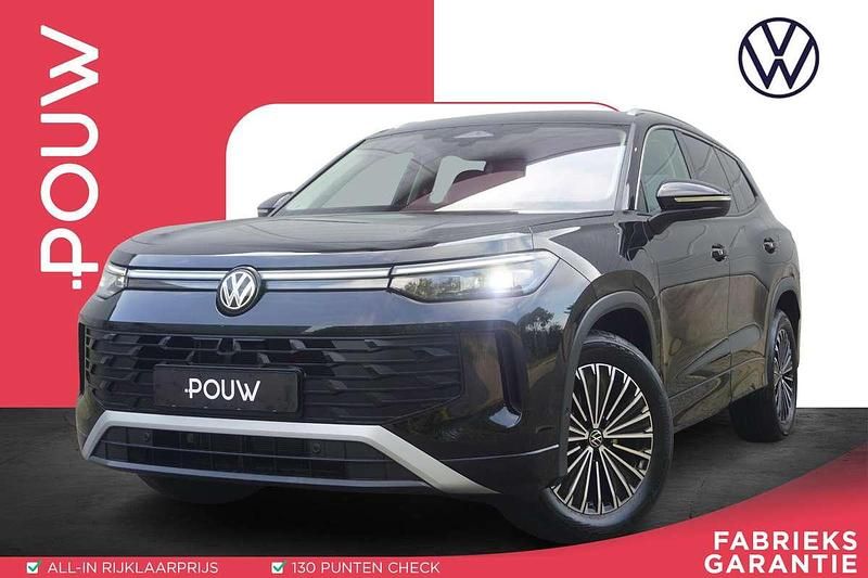 Zwart Nieuw 2025 VW Tayron Comfortline SUV | € 49.900 (Super prijs) - Afbeelding 1/4