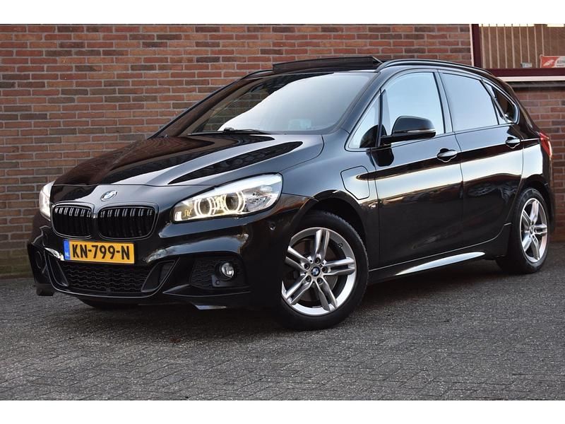 Zwart Occasion 2015 BMW 225 Active Tourer M Sport MPV | € 10.949 (Iets duurder) - Afbeelding 1/4
