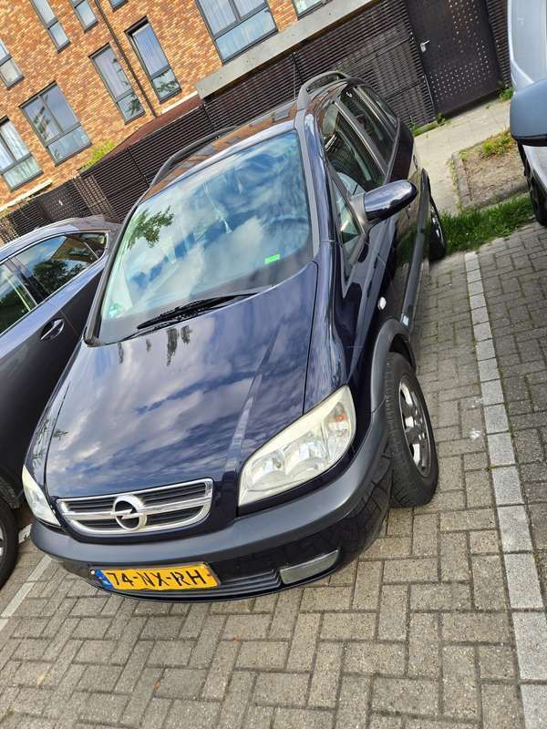 Blauw Gebruikt 2004 Opel Zafira Elegance MPV | € 2.150 (Eerlijke prijs) - Afbeelding 1/4