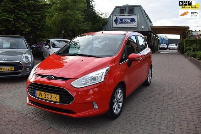 Rood Gebruikt 2016 Ford B-MAX Titanium MPV | € 7.445 (Eerlijke prijs) - Afbeelding 1/4