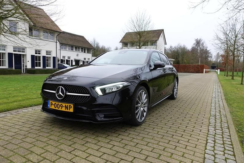 Occasion Mercedes A250 Premium Plus 262 PK (192 kW) 2020 Zwart Hatchback