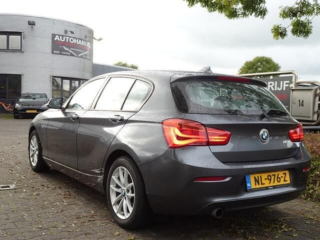 Occasion BMW 118 Executive 136 PK (100 kW) 2017 Grijs Hatchback