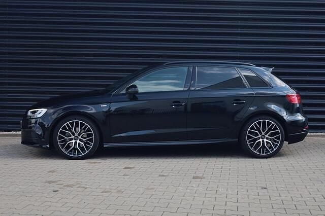 Occasion Audi A3 Sportback S-Line 150 PK (110 kW) 2018 Zwart (metallic) Hatchback