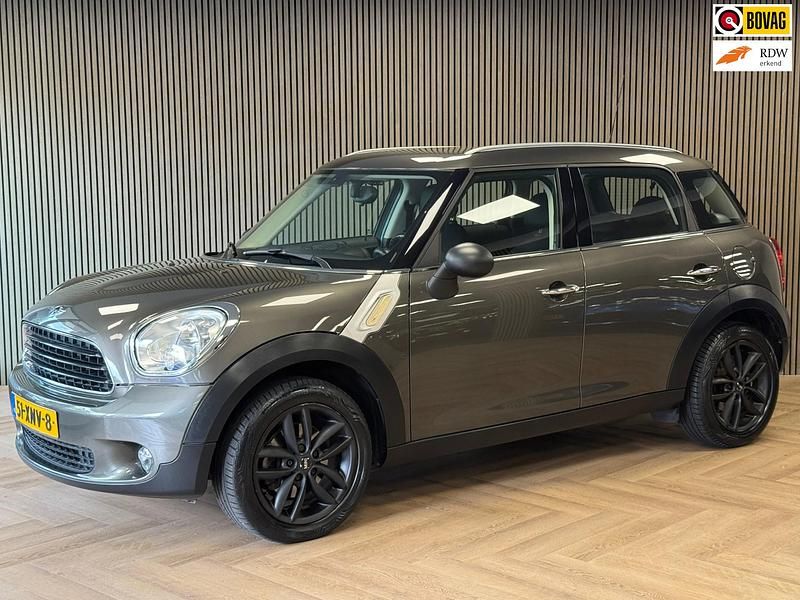 Grijs, metallic lak Gebruikt 2012 Mini One Countryman SUV | € 8.900 (Eerlijke prijs) - Afbeelding 1/4