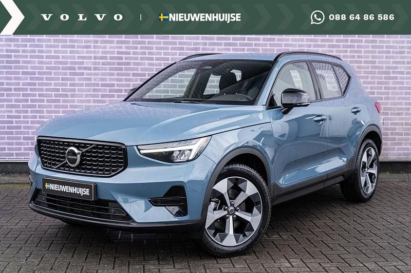Blauw Gebruikt 2024 Volvo XC40 Plus SUV | € 42.894 (Eerlijke prijs) - Afbeelding 1/4