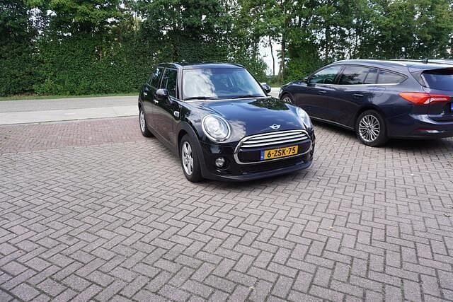 Zwart Gebruikt 2015 Mini Cooper Business Hatchback | € 9.744 (Eerlijke prijs) - Afbeelding 1/4