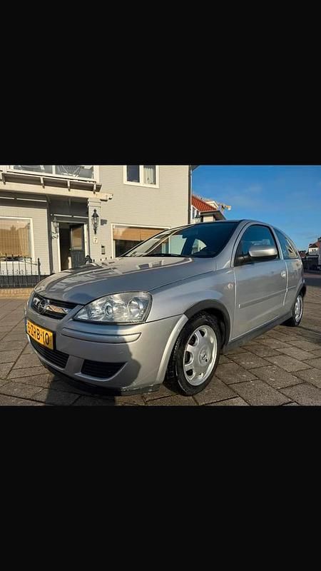 Gebruikt 2005 Opel Corsa S | € 1.000 (Super prijs) - Afbeelding 1/4