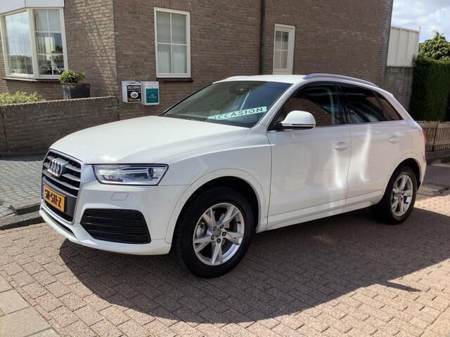 Wit Gebruikt 2018 Audi Q3 Sport SUV | € 17.950 (Goede deal) - Afbeelding 1/4