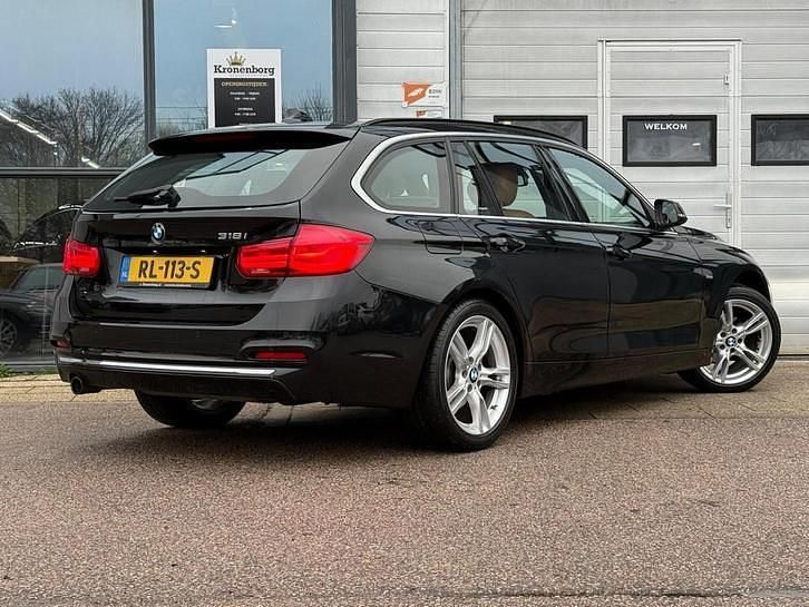 Occasion BMW 318 Executive 136 PK (100 kW) 2018 Zwart Stationwagen