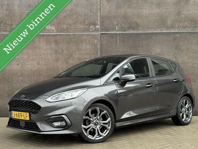 Grijs Occasion 2020 Ford Fiesta ST-Line Hatchback | € 11.999 (Eerlijke prijs) - Afbeelding 1/4