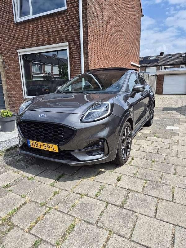 Grijs Gebruikt 2021 Ford Puma ST-Line X MPV | € 22.500 (Iets duurder) - Afbeelding 1/4