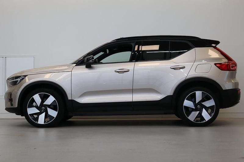 Grijs Occasion 2023 Volvo XC40 Ultimate SUV | € 37.900 (Goede deal) - Afbeelding 1/4