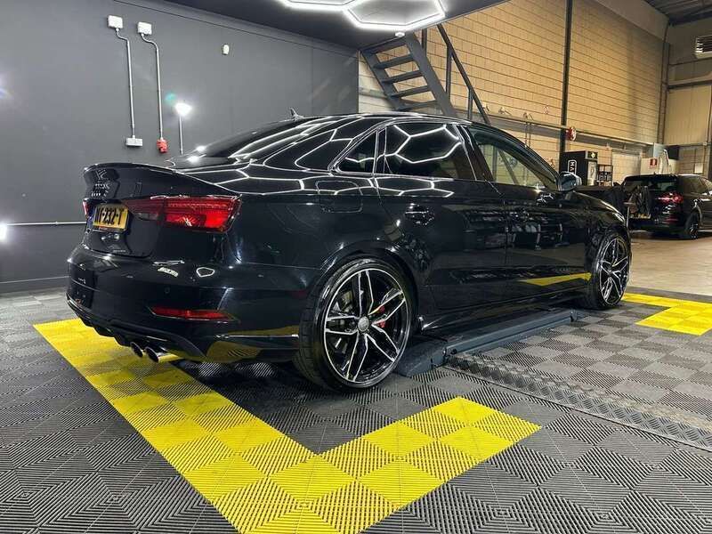 Zwart Gebruikt 2017 Audi S3 Sedan | € 22.500 - Afbeelding 1/4