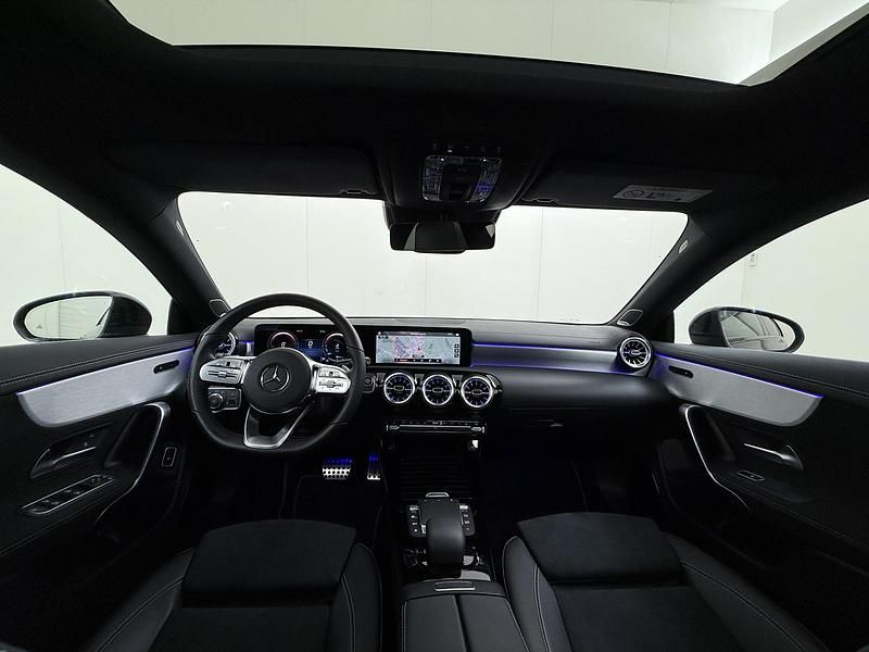 Occasion Mercedes CLA250 Business 218 PK (160 kW) 2021 Zwart Sedan