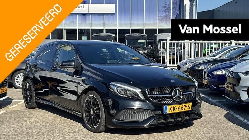 Zwart Gebruikt 2016 Mercedes A160 AMG Hatchback | € 13.945 (Eerlijke prijs) - Afbeelding 1/3