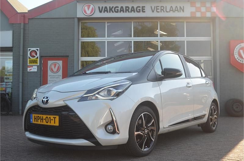 Wit Gebruikt 2018 Toyota Yaris Hatchback | € 14.300 (Eerlijke prijs) - Afbeelding 1/4