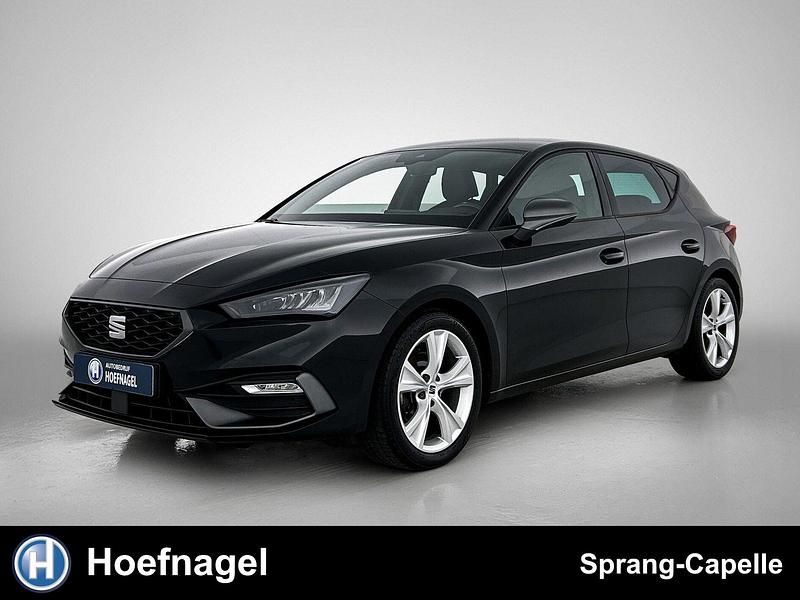 Zwart Gebruikt 2020 Seat Leon Style Hatchback | € 21.850 (Iets duurder) - Afbeelding 1/4