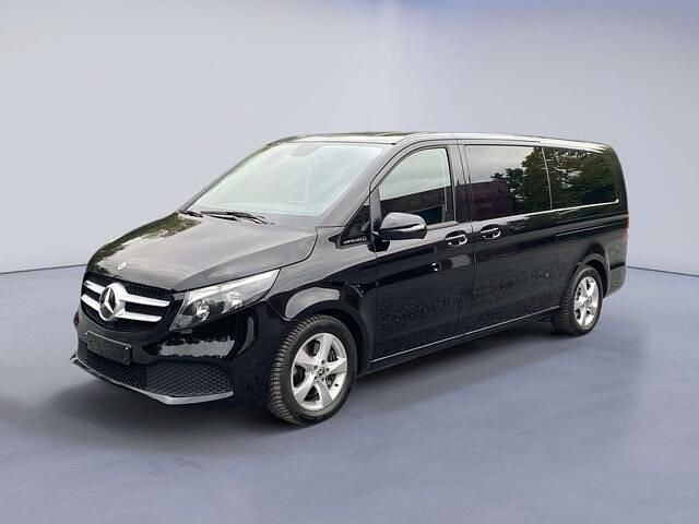 Zwart Gebruikt 2023 Mercedes V220 Avantgarde Edition MPV | € 52.500 (Goede deal) - Afbeelding 1/4
