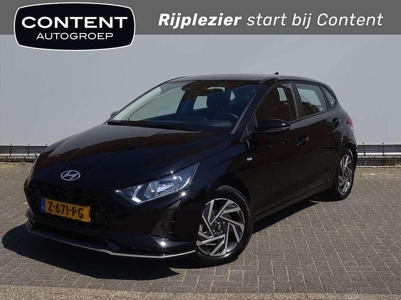 Zwart Gebruikt 2024 Hyundai i20 Comfort Hatchback | € 18.940 (Eerlijke prijs) - Afbeelding 1/4
