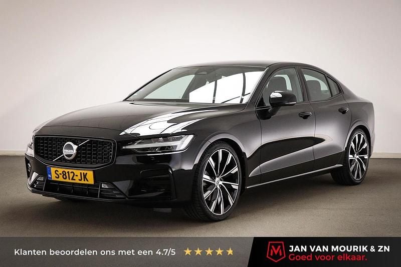 Zwart Gebruikt 2023 Volvo S60 Plus Sedan | € 35.195 (Eerlijke prijs) - Afbeelding 1/4