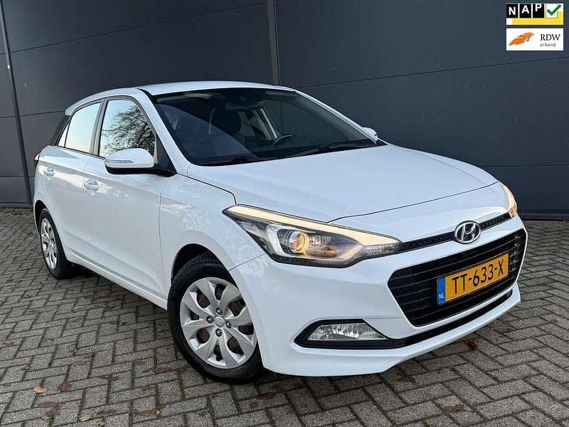 Wit Gebruikt 2018 Hyundai i20 Comfort Hatchback | € 10.945 (Eerlijke prijs) - Afbeelding 1/4