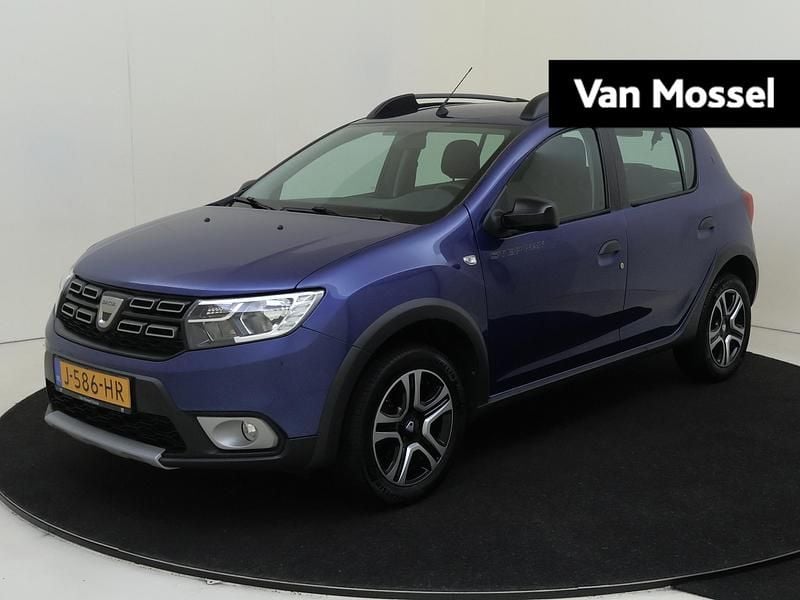 Blauw Gebruikt 2020 Dacia Sandero Stepway Hatchback | € 13.935 (Eerlijke prijs) - Afbeelding 1/4