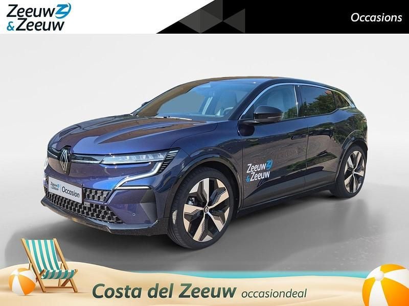 Blauw Gebruikt 2024 Renault Mégane Iconic Hatchback | € 39.995 - Afbeelding 1/4