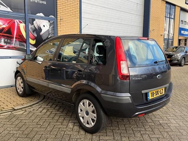 Occasion Ford Fusion Ghia 2007 Grijs Hatchback