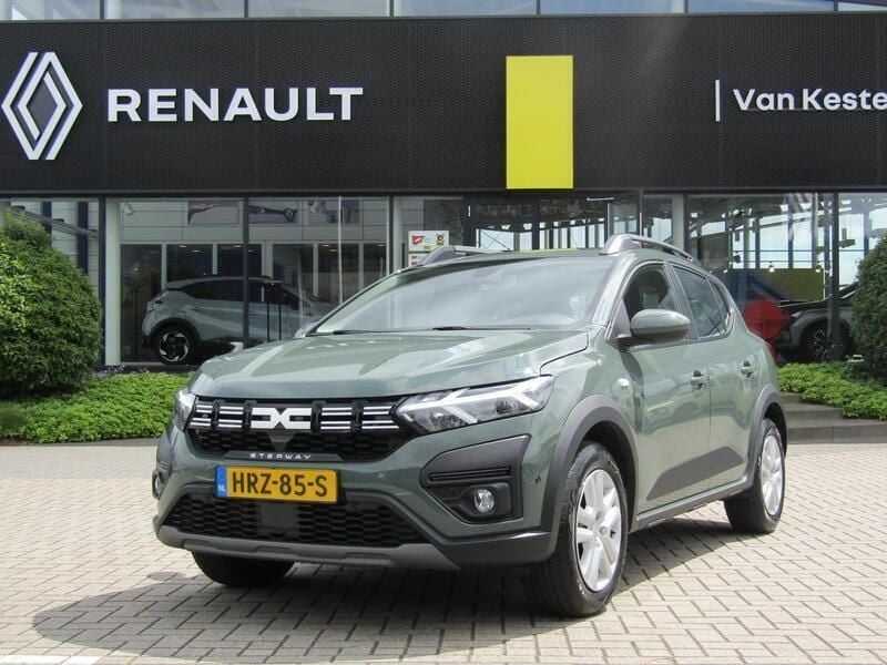 Groen Gebruikt 2024 Dacia Sandero Stepway Hatchback | € 20.945 (Iets duurder) - Afbeelding 1/4