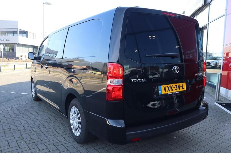 Occasion Toyota Proace 100 kW (136 PK) 2023 Zwart MPV