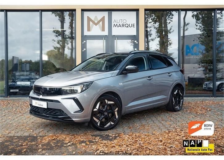 Grijs Gebruikt 2023 Opel Grandland X GSe SUV | € 27.250 (Eerlijke prijs) - Afbeelding 1/1