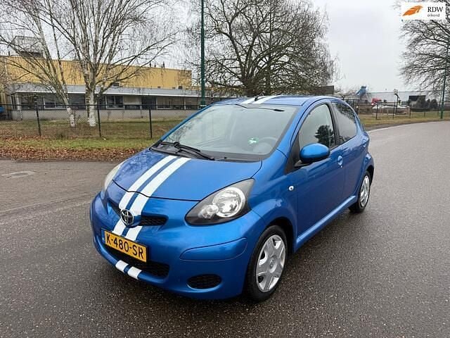 Occasion Toyota Aygo Cool 68 PK (50 kW) 2011 Blauw Hatchback