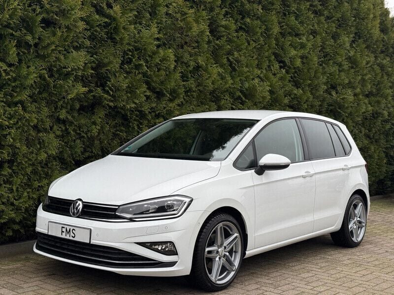Wit Gebruikt 2018 VW Golf Sportsvan Highline MPV | € 19.890 (Eerlijke prijs) - Afbeelding 1/4