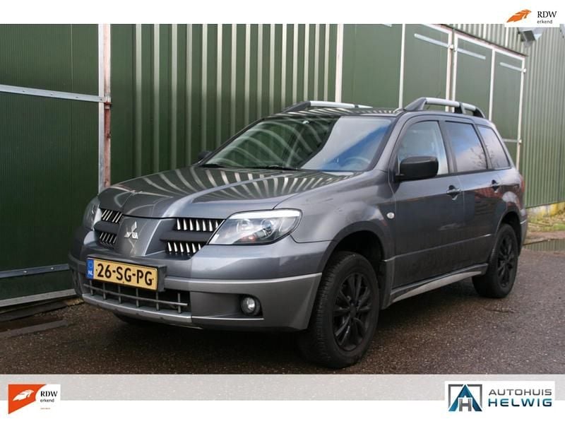Grijs Occasion 2005 Mitsubishi Outlander Invite+ SUV | € 1.750 (Goede deal) - Afbeelding 1/4