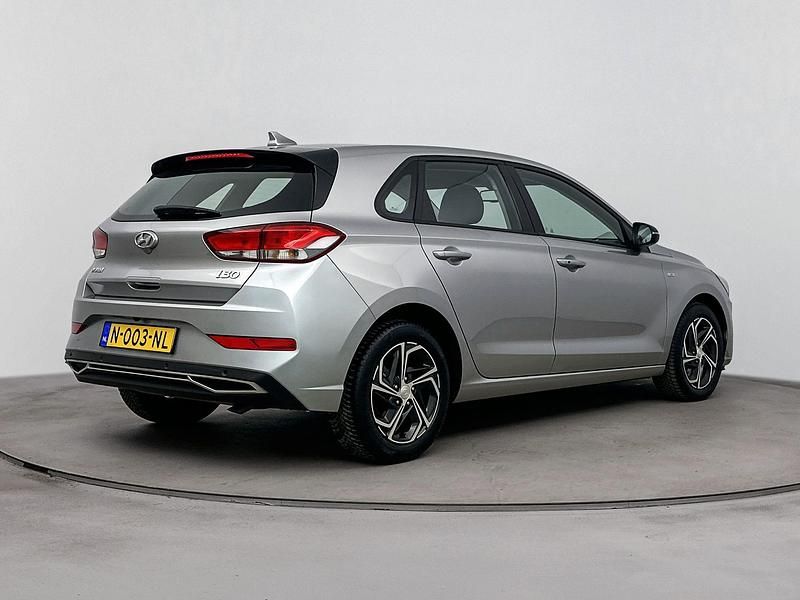 Occasion Hyundai i30 Comfort 120 PK (88 kW) 2021 Grijs Hatchback