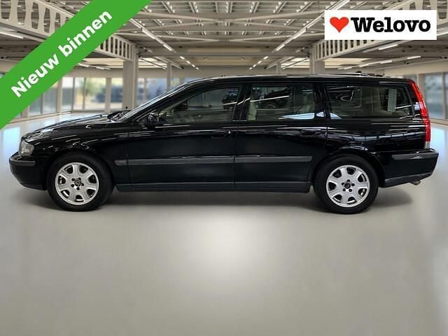 Zwart Occasion 2001 Volvo V70 Comfort Stationwagen | € 4.950 (Duur) - Afbeelding 1/4