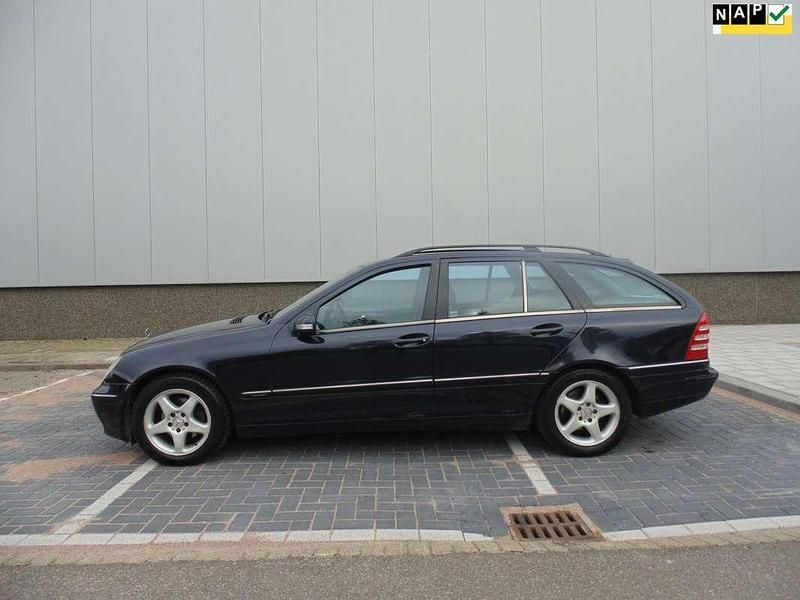 Blauw Gebruikt 2003 Mercedes C200 Elegance Stationwagen | € 2.950 (Eerlijke prijs) - Afbeelding 1/4