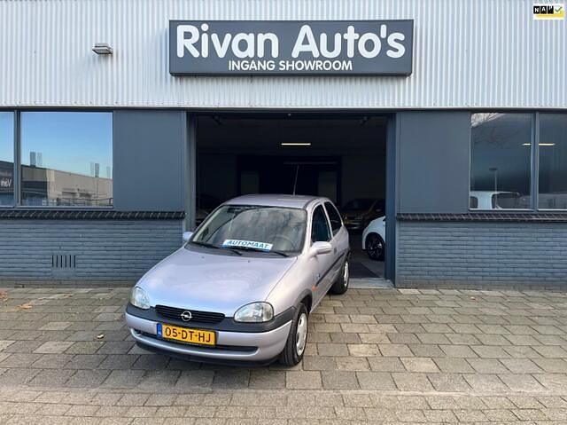 Grijs Gebruikt 1999 Opel Corsa Hatchback | € 2.450 (Duur) - Afbeelding 1/4
