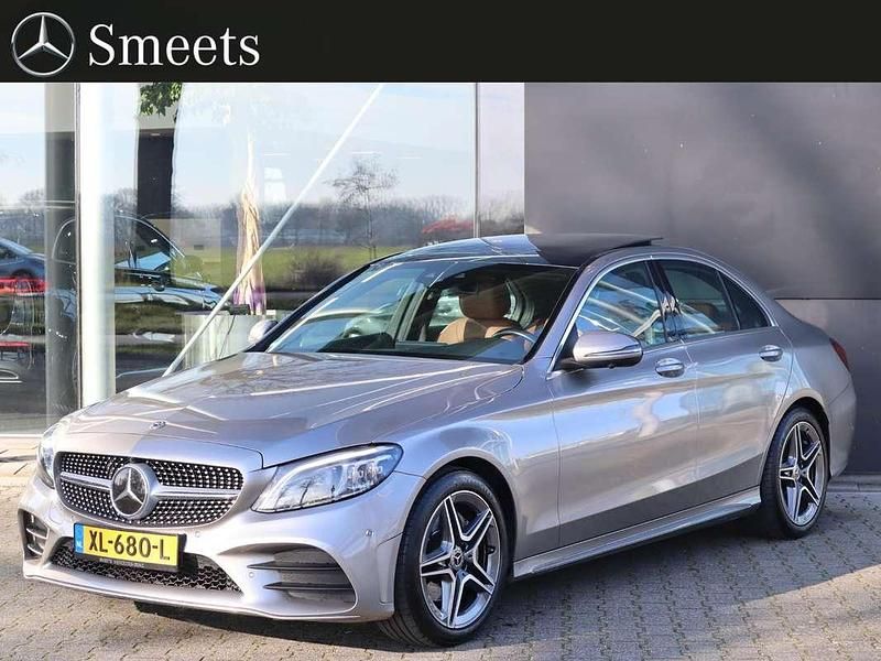 Grijs Occasion 2019 Mercedes C180 Business Sedan | € 24.888 (Eerlijke prijs) - Afbeelding 1/4
