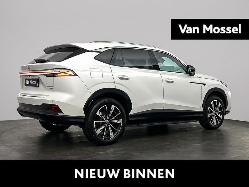 Wit Nieuw 2025 MG HS Luxury SUV | € 43.650 (Duur) - Afbeelding 1/4