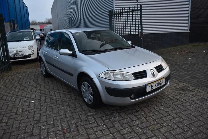 Occasion 2004 Renault Mégane II | € 950 (Duur) - Afbeelding 1/4